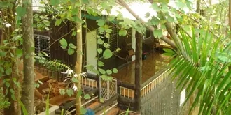 Sam's Jungle Guesthouse
