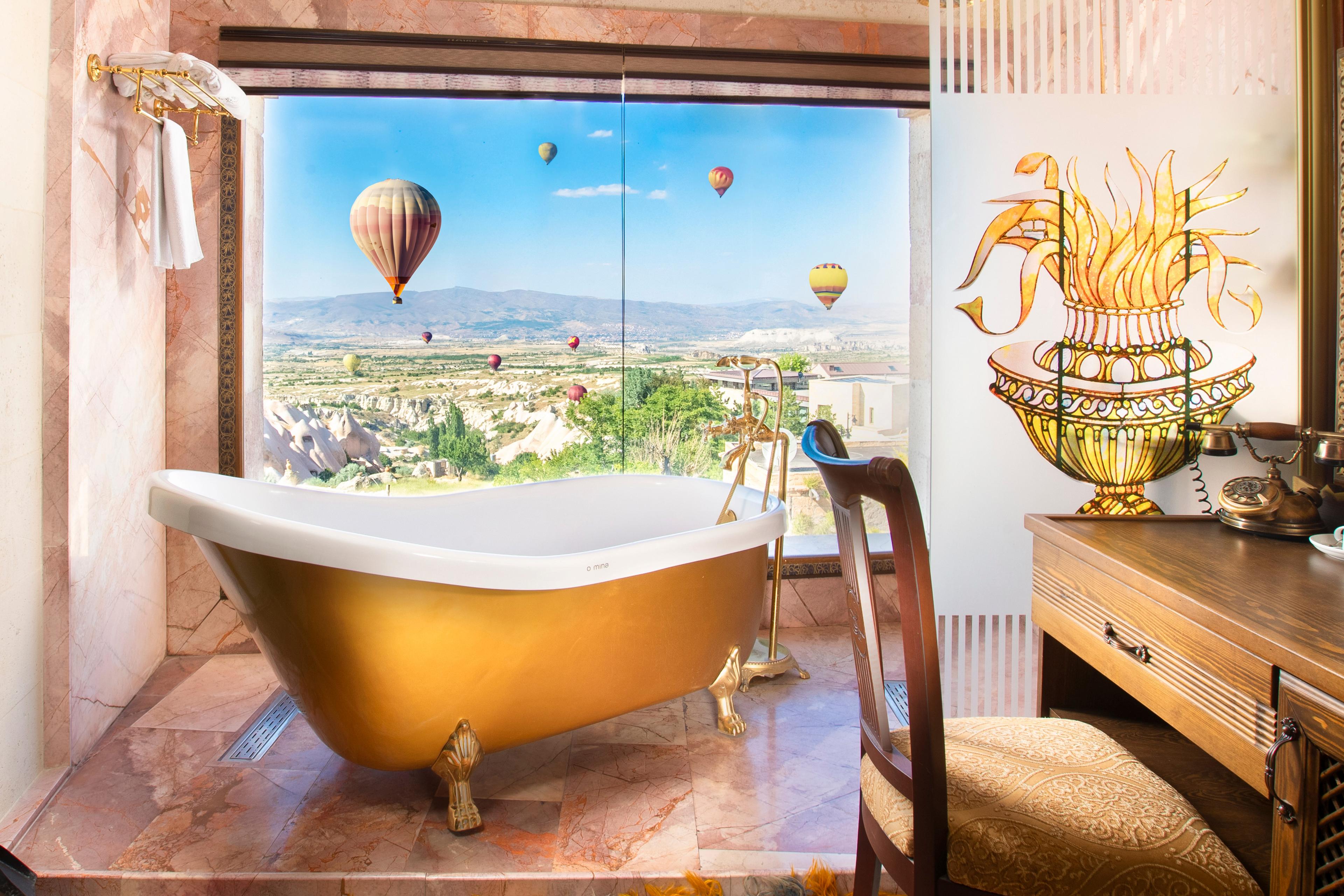 Luxury  Room with Balloon View