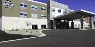 Holiday Inn Express and Suites Coldwater