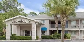Travelodge and Suites Macclenny