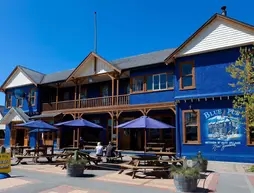 The Blue Pub