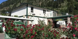 Chase Country Inn