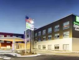 HOLIDAY INN EXPRESS & SUITES GALESBURG