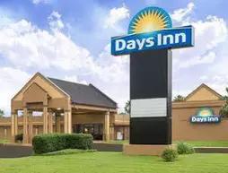 Days Inn and Suites Jennings