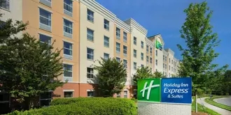 Holiday Inn Express & Suites Huntersville Birkdale