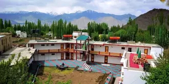Kanika Himalayan View
