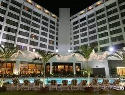 Regent Plaza Hotel & Convention Center