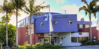 City of Sails Motel
