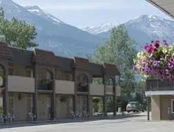 Maligne Lodge