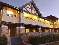 Caves House Hotel