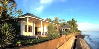Air Sanih Beach Villa