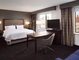 Hampton Inn and Suites Dallas Downtown