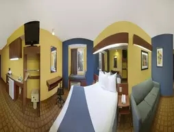 Microtel Inn And Suites Hillsborough