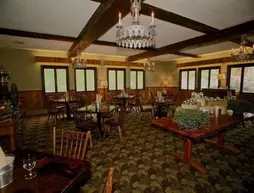 The Upper Pass Lodge at Magic Mountain