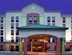 Holiday Inn Hotel & Suites Newport News
