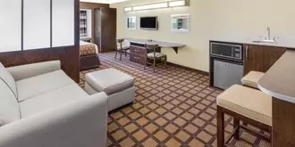 Microtel Inn & Suites by Wyndham Ozark