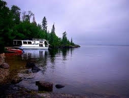 Rainy Lake Houseboats