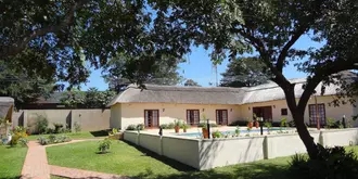 Mandebele Lodge