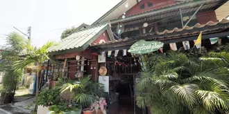 San Sook Place Guest House