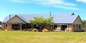 Awatea Country Bed and Breakfast