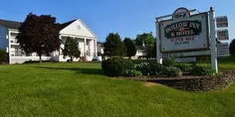 Hollow Inn and Motel
