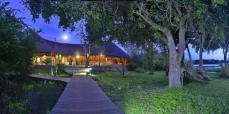Victoria Falls River Lodge