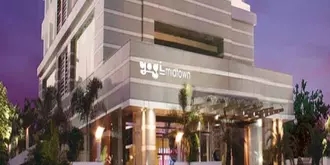 Yogi Midtown Hotel
