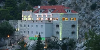 Hotel Villa Dvor