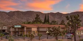 Travelodge Inn & Suites by Wyndham Yucca Valley/Joshua Tree