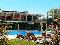 Pollo Resort