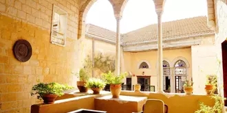Fauzi Azar Inn