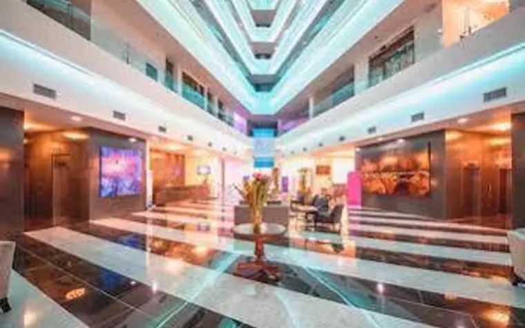 Wyndham Manta Sail Plaza Hotel and Convention Center