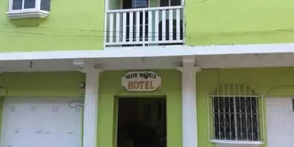 Green World Hotel