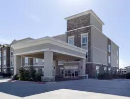 Quality Inn and Suites Victoria