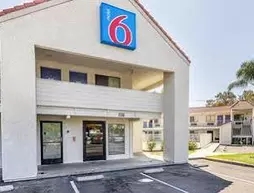 Motel 6 Fresno - North Barcus Avenue