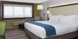 Holiday Inn Express and Suites Southgate Detroit Area