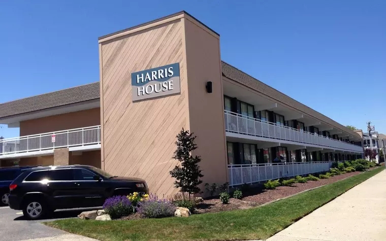 Harris House Motel
