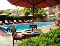Prideinn Lantana Suites Hotel & Conferencing