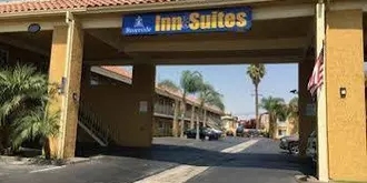Riverside Inn & Suites