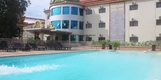7 Makara Hotel