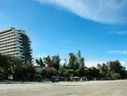 Blue Wave Beach Resort