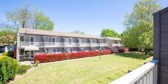 Summer East Apartments