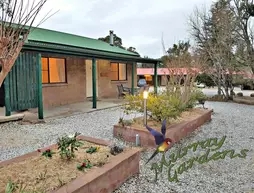 Murray Gardens Cottages & Motel