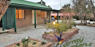 Murray Gardens Cottages & Motel