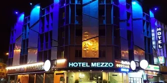 Hotel Mezzo