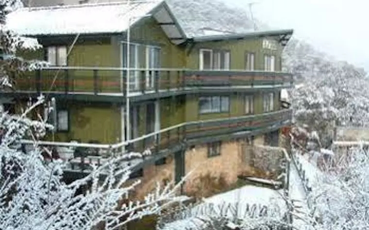 Kasees Apartments & Mountain Lodge