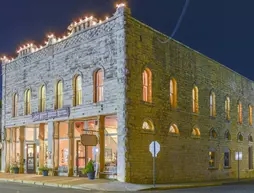 Nutt House Historic Hotel