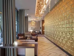 H Los Angeles Curio Collection by Hilton