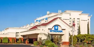 Holiday Inn Visalia Hotel & Conference Center