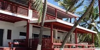 Fort Recovery Beachfront Villa and Suites